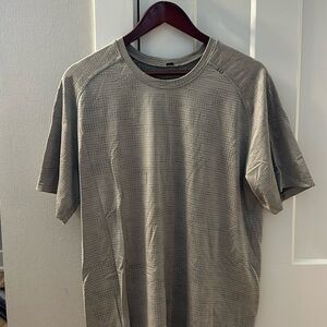 Men’s Lululemon T-Shirt